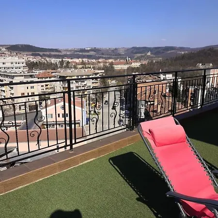 Unique Studio- Great Balcony And View! Parking Possibility! *