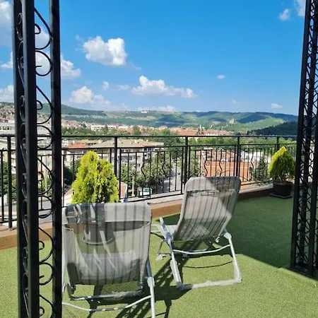 Unique Studio- Great Balcony And View! Parking Possibility!