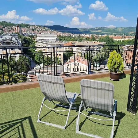 Unique Studio- Great Balcony And View! Parking Possibility! *