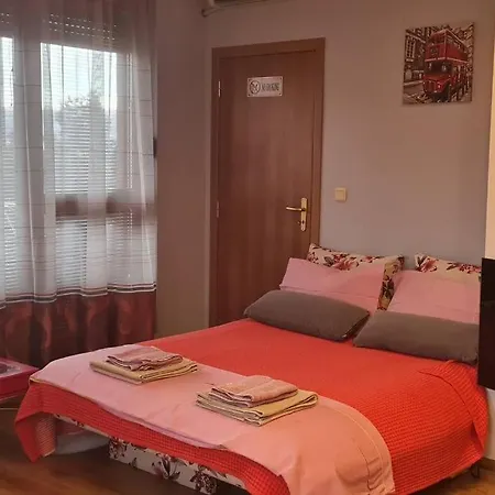 Unique Studio- Great Balcony And View! Parking Possibility! Lejlighed