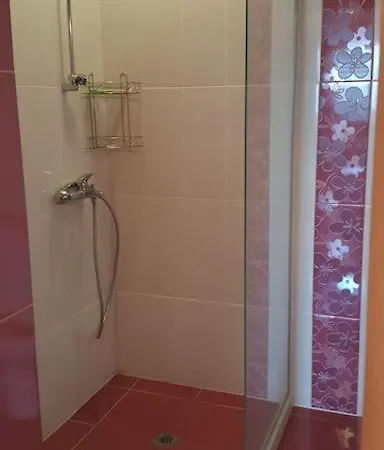 Unique Studio- Great Balcony And View! Parking Possibility! Lejlighed *