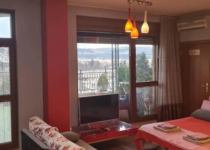 Unique Studio- Great Balcony And View! Parking Possibility! Veliko Tarnovo
